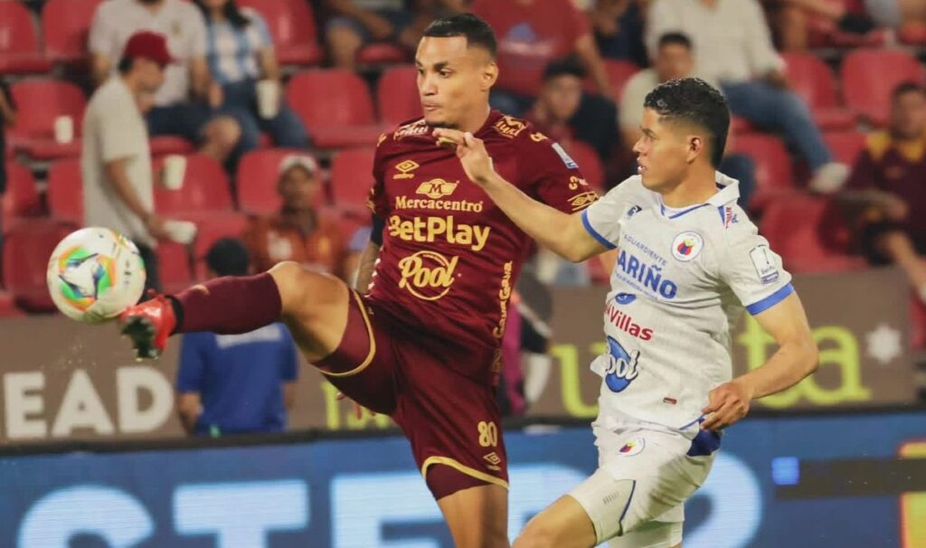 Tolima vs Pasto en el estadio Manuel Murillo Toro